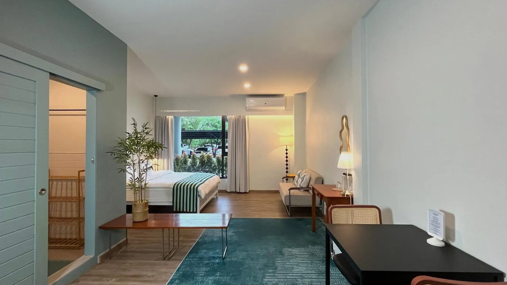 Bed & Breakfast Nautical Home & Seashell House B&B Khao Lak