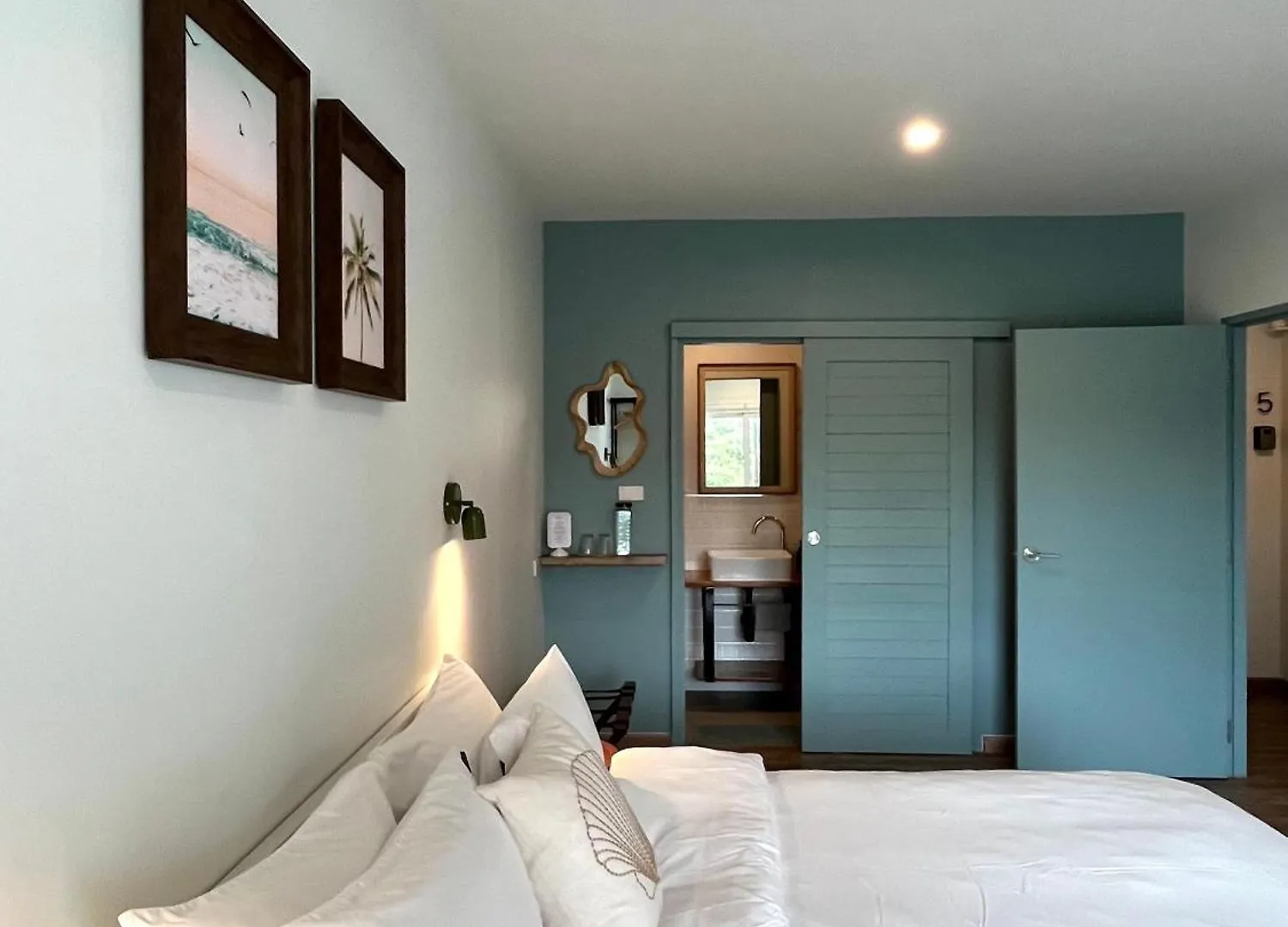 Nautical Home & Seashell House B&B Khao Lak